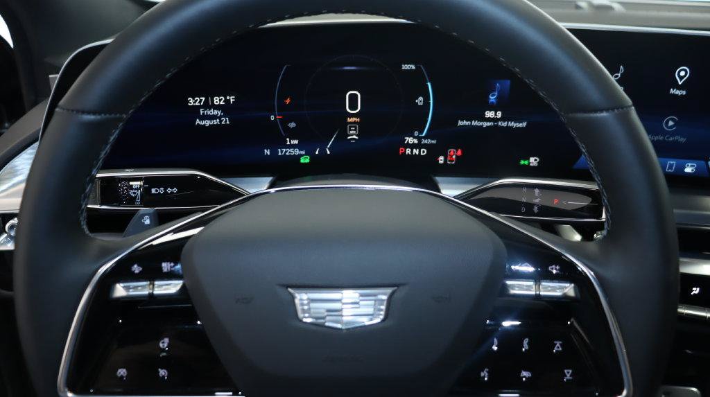 Certified 2024 Cadillac Lyriq Sport AWD/4WD image 22