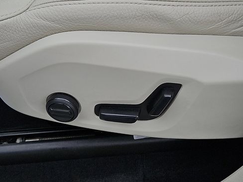 Certified 2023 Volvo XC90 B6 Plus image 26