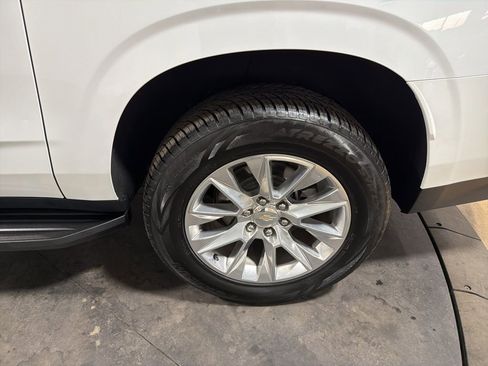 Certified 2023 Chevrolet Suburban Premier image 35