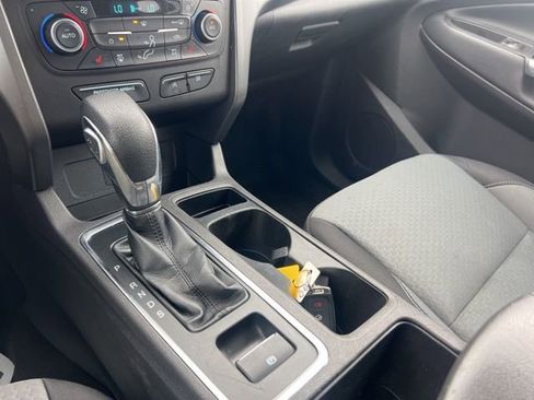 Certified 2019 Ford Escape SE image 16