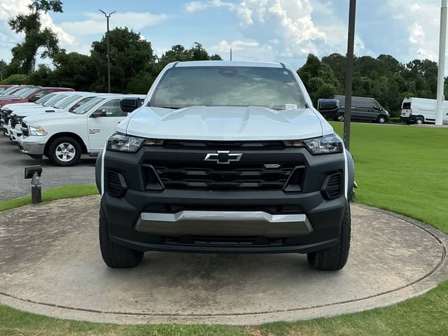 Used 2026 Chevrolet Colorado Trail Boss AWD/4WD image 2