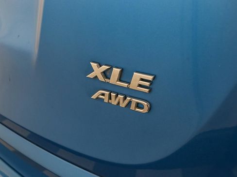 Used 2017 Toyota RAV4 XLE w/ Plus Extra Value Package image 11