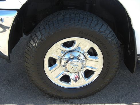 Used 2017 RAM 2500 SLT image 4