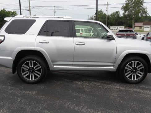 Used 2023 Toyota 4Runner Limited image 9