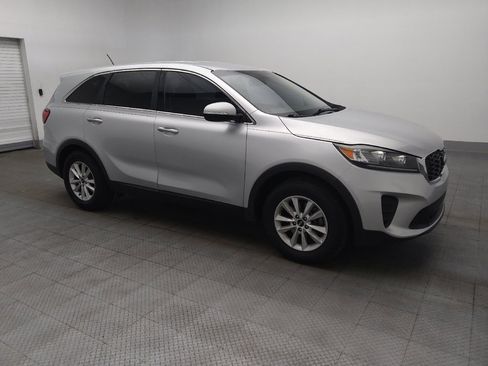 Used 2019 Kia Sorento L FWD image 11