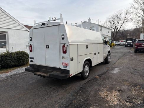Used 2022 Ford E-350 and Econoline 350 Super Duty w/ Power Windows & Locks Group image 12