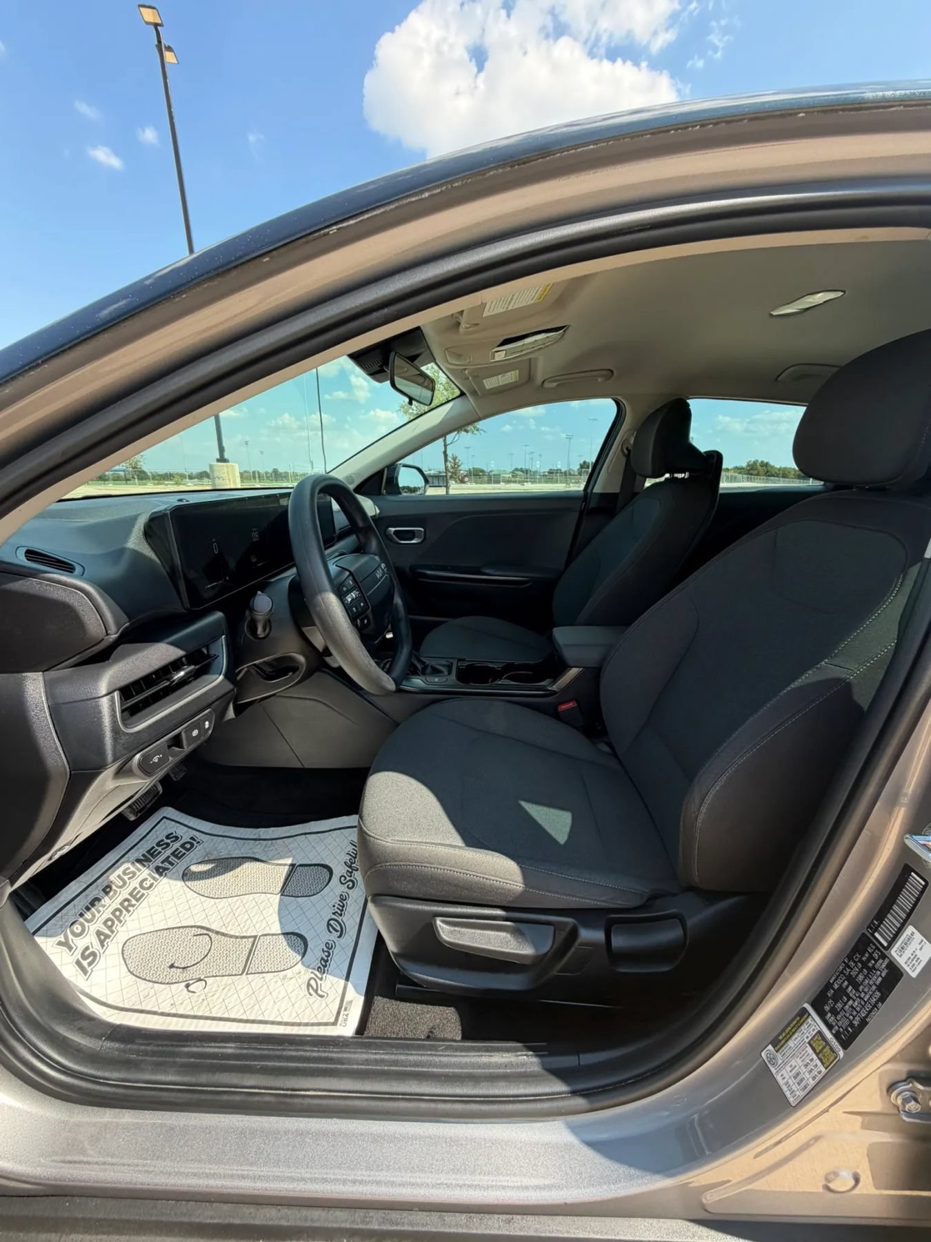 Used 2025 Kia K4 FWD image 38