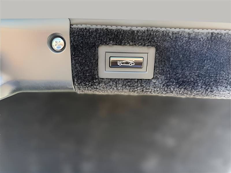 Used 2006 Rolls-Royce Phantom Sedan RWD image 21