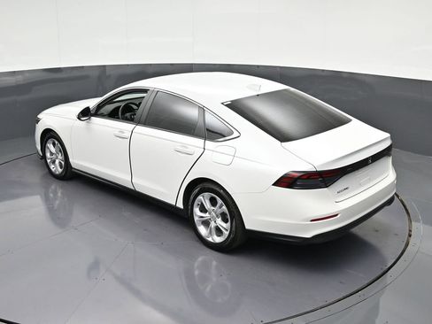 Used 2025 Honda Accord LX image 20