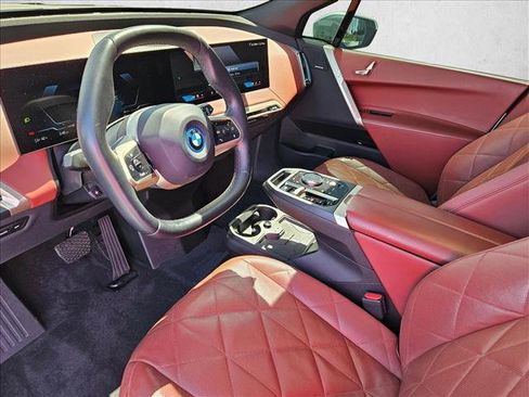 Used 2024 BMW iX xDrive50 w/ Sport Package AWD/4WD image 10
