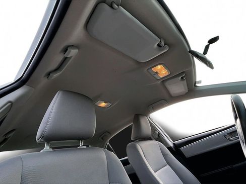 Used 2014 Toyota Corolla L image 22