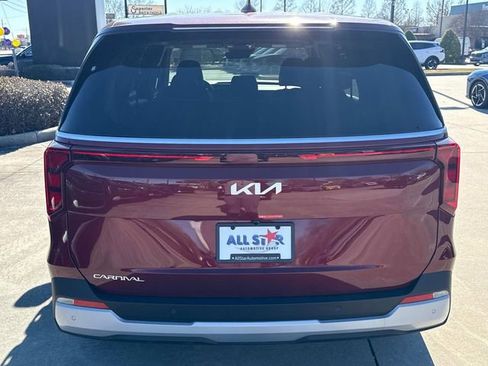 New 2026 Kia Carnival FWD image 7