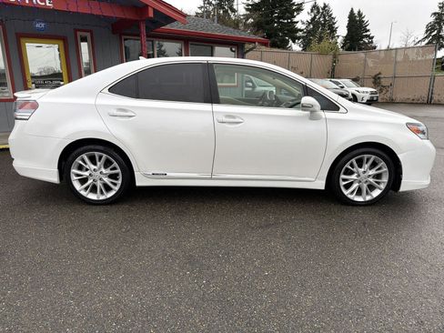 Used 2010 Lexus HS 250h Premium image 12