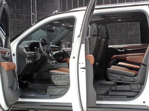 Used 2024 GMC Yukon XL Denali Ultimate image 23