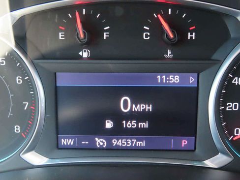 Used 2020 Chevrolet Traverse LT FWD image 21