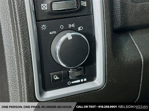 Used 2021 RAM 1500 Classic SLT image 10