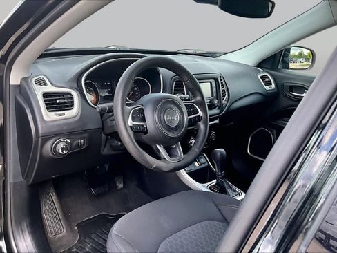 Used 2017 Jeep Compass Sport w/ Tech Group FWD image 16