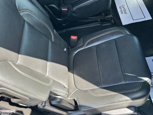 Used 2019 Chevrolet Traverse LT w/ LT Premium Package AWD/4WD image 45