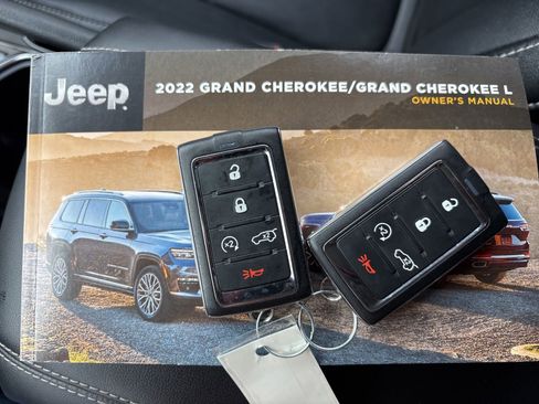 Used 2022 Jeep Grand Cherokee L Limited image 25