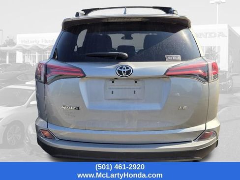 Used 2018 Toyota RAV4 LE FWD image 3