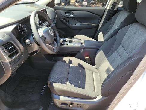 New 2026 Nissan Rogue SV FWD image 18