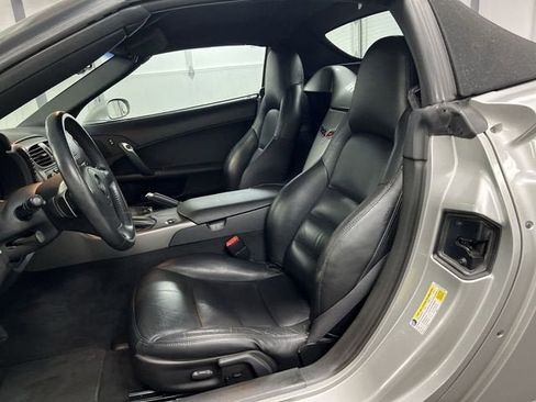 Used 2007 Chevrolet Corvette Convertible w/ Preferred Equipment Group RWD image 17