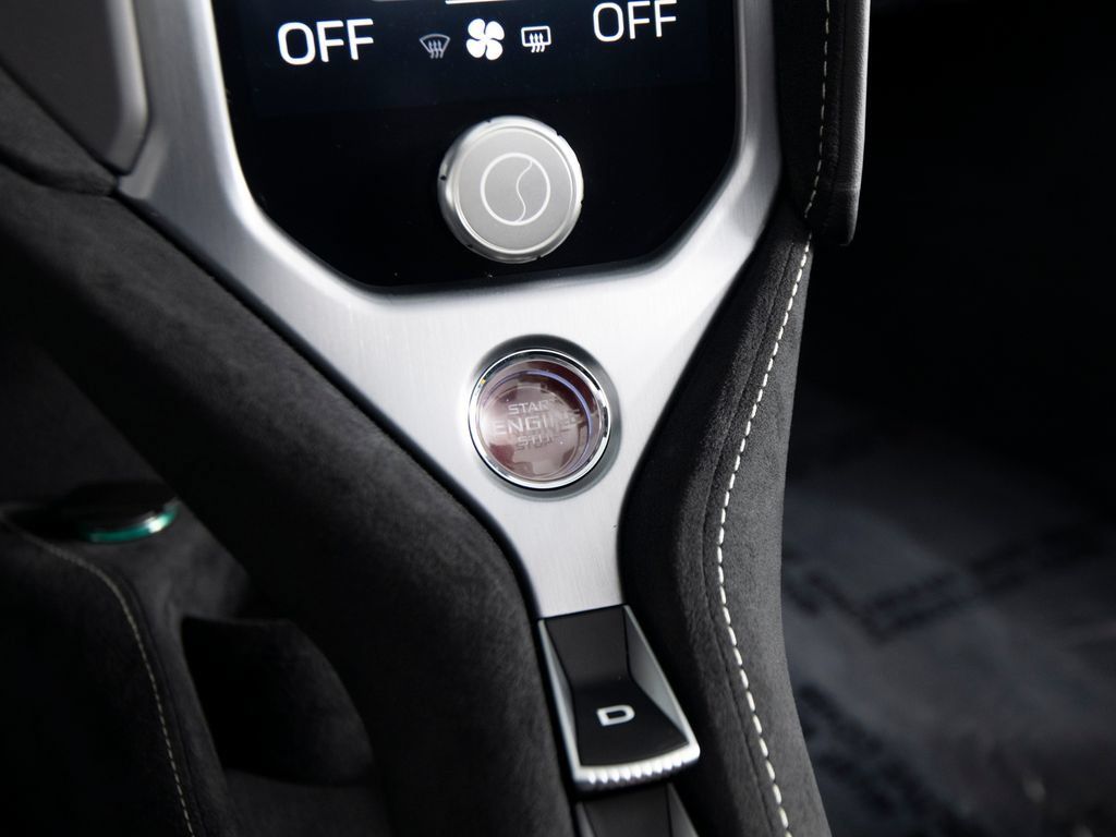 Used 2024 McLaren 750S Spider RWD image 24