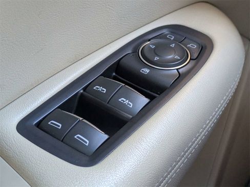 Used 2019 Cadillac XT5 FWD image 20