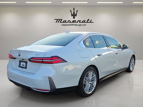 Used 2025 BMW 530i xDrive image 5