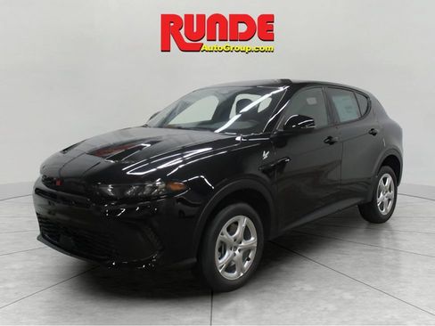 Used 2024 Dodge Hornet GT w/ Cold Weather Group AWD/4WD image 1