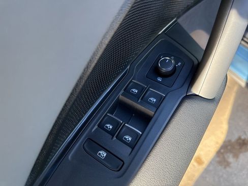 New 2026 Volkswagen Tiguan SE R-Line image 11