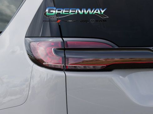 New 2026 Chrysler Pacifica Select w/ S Appearance Package FWD image 9