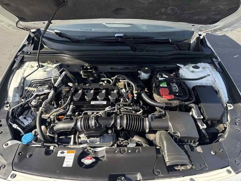 Used 2019 Honda Accord Sport image 10