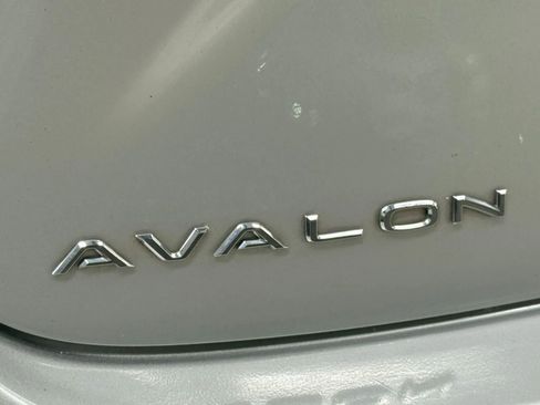Used 2013 Toyota Avalon XLE Touring FWD image 13