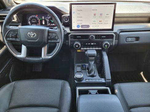Used 2025 Toyota 4Runner Limited w/ Tow Technology Package AWD/4WD image 26