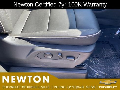 Used 2025 Chevrolet Tahoe Premier AWD/4WD image 22