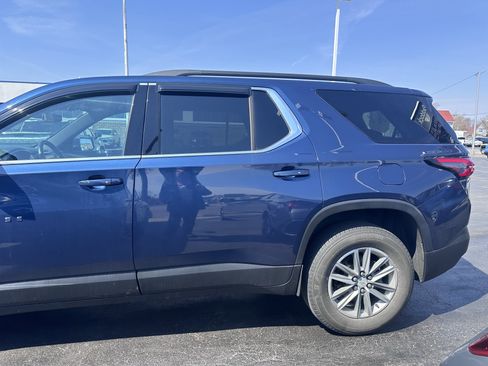 Used 2023 Chevrolet Traverse LT image 5