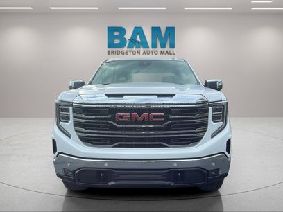 New 2026 GMC Sierra 1500 SLT w/ SLT Premium Package