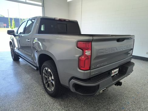 Used 2024 Chevrolet Silverado 1500 High Country w/ Technology Package AWD/4WD image 3