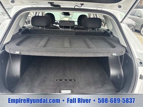 Used 2024 Hyundai Kona SEL AWD/4WD image 5