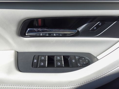 Used 2024 MAZDA CX-90 Plug-In Hybrid w/ Premium Plus image 11