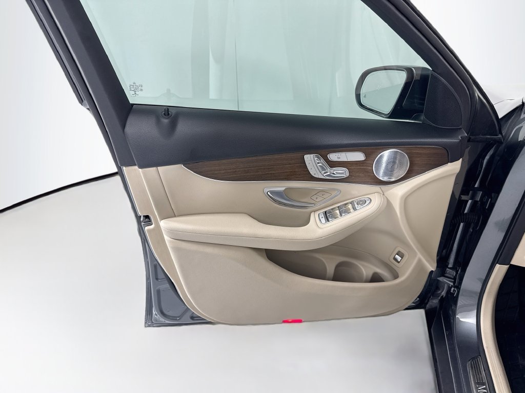Certified 2021 Mercedes-Benz GLC 300 4MATIC image 24