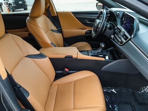 Used 2023 Lexus ES 350 FWD image 16