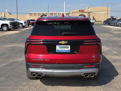 Used 2024 Chevrolet Traverse LT w/ Enhanced Driving Package