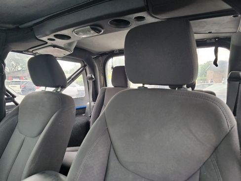 Used 2015 Jeep Wrangler Sport AWD/4WD image 16