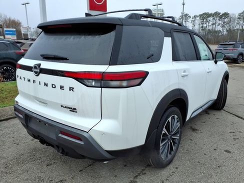 New 2026 Nissan Pathfinder Platinum image 3
