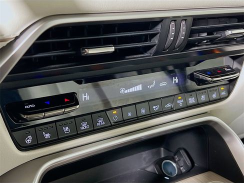 Used 2024 MAZDA CX-90 Plug-In Hybrid w/ Premium Plus image 14