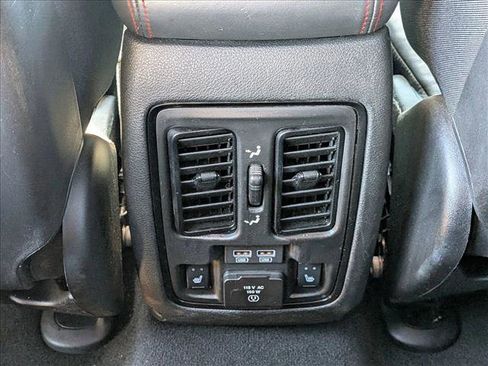 Used 2023 Dodge Durango GT image 17