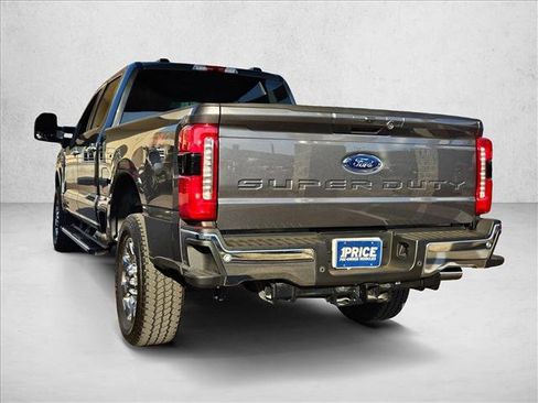 Used 2025 Ford F250 Lariat w/ Chrome Package image 7