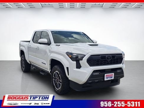Used 2025 Toyota Tacoma TRD Sport w/ TRD Sport Premium Package AWD/4WD image 1